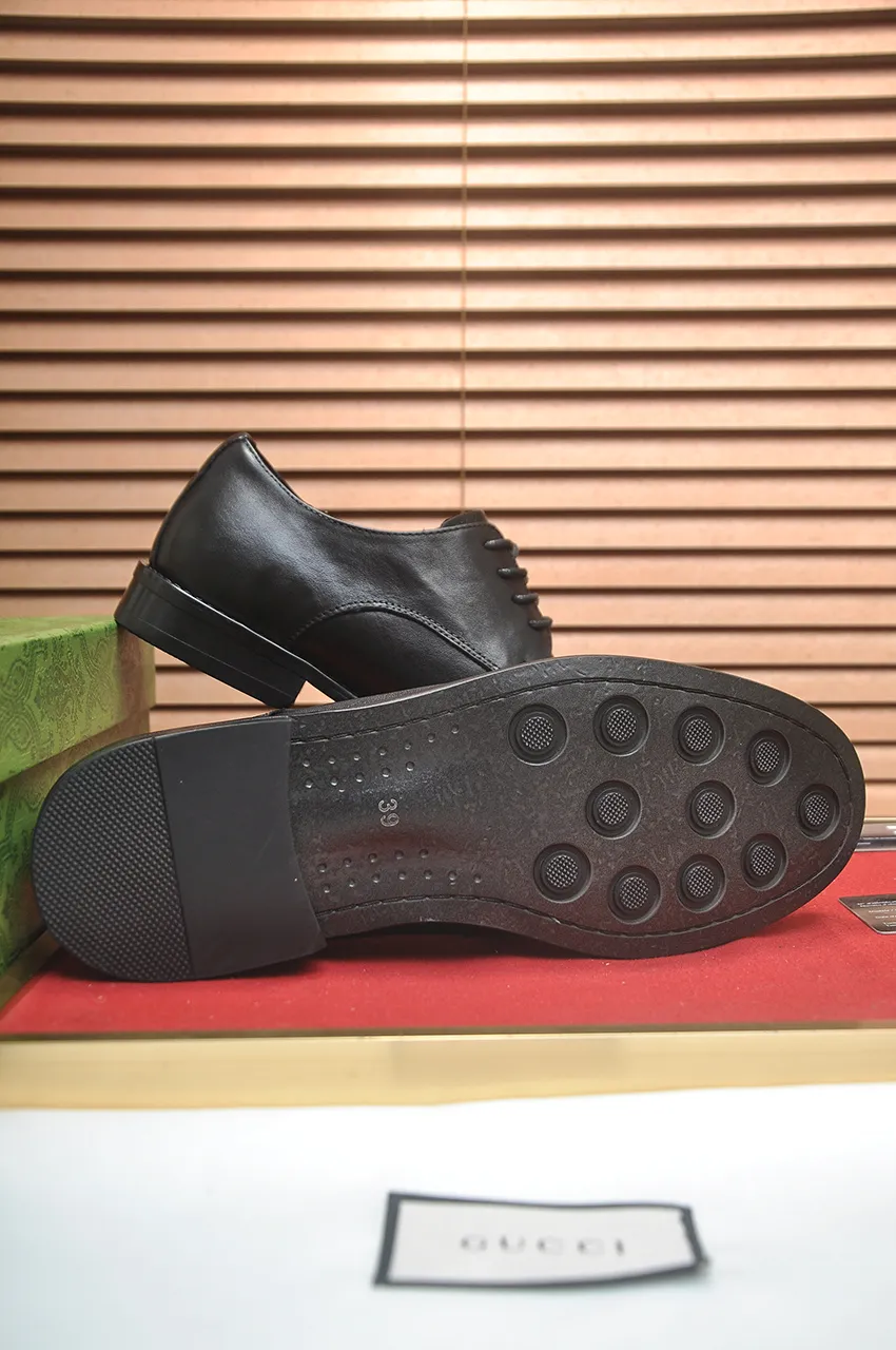 Men's shoes 💰580💶 Brand: GUCCI (Gucci) Standard code: Men's code 38/44 (45 can be customized) Grade: Same as the official website Original quality Material: Original cowhide Water-dyed cowhide lining Original rubber outsole Style category: Men's fashionable casual leather shoes Distinguished big-name luxury elements Top luxury Color: Actual picture